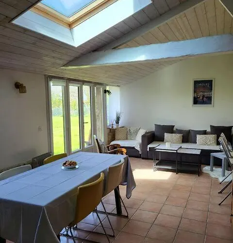 Holiday home Maisons Capucine Et Rose Periers-en-Auge